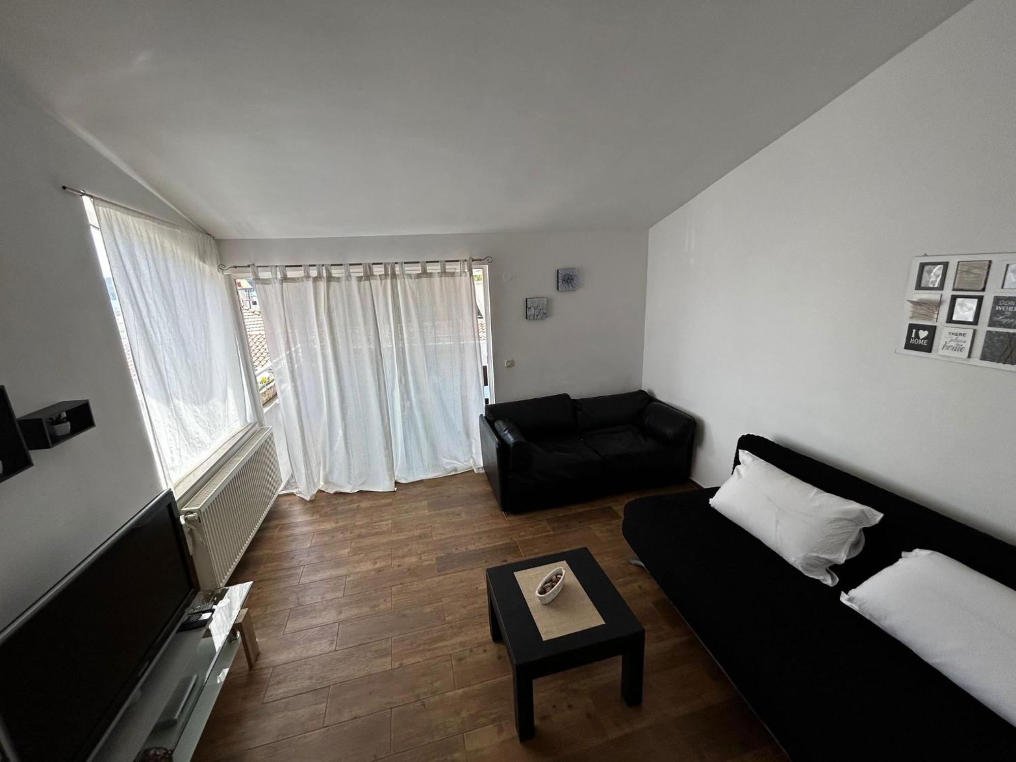 Apartments Petrovic ピロヴァッツ エクステリア 写真