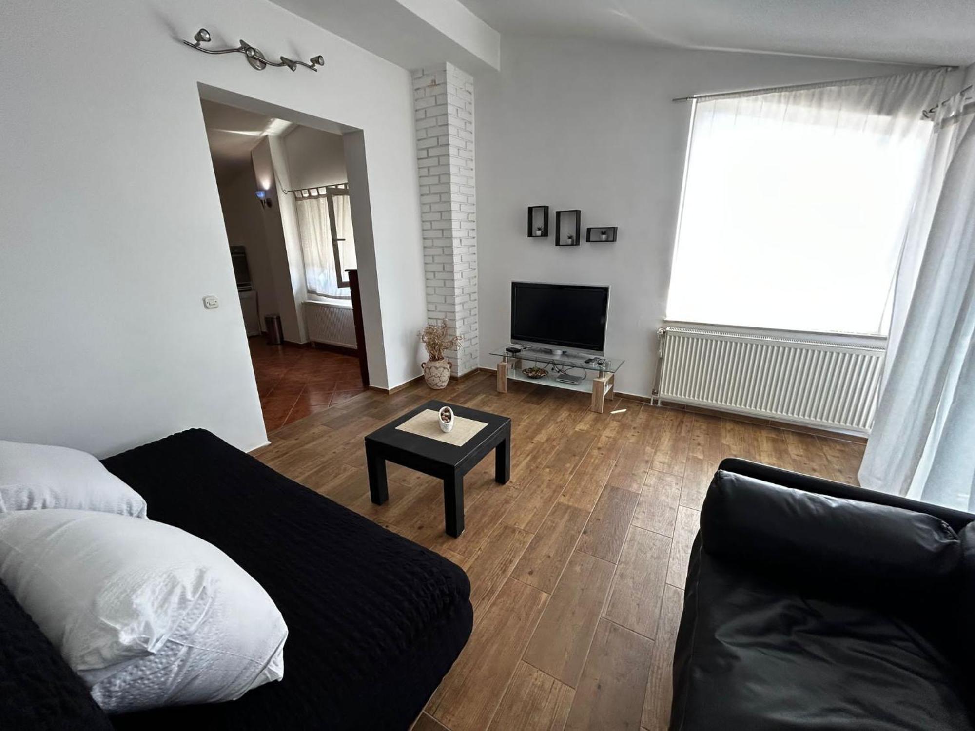 Apartments Petrovic ピロヴァッツ エクステリア 写真